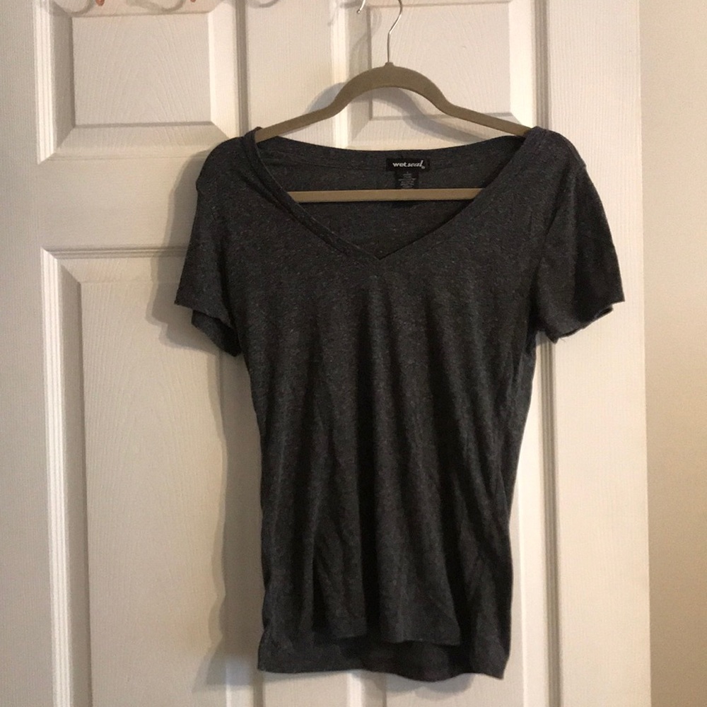 Basic T-Shirts (2) - Picture 2 of 2